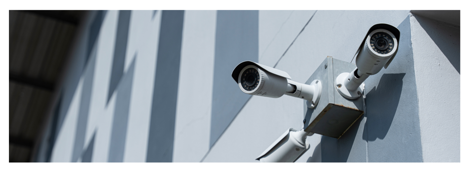 the top physical security risks facing uk businesses and how the sia licence and cctv operators can help mitigate them