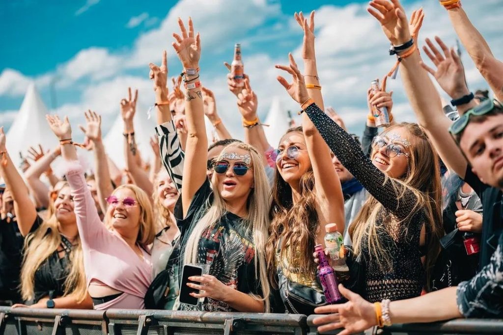 Group of girls enjoying a festival safely